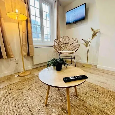 Les Hortensias アパート